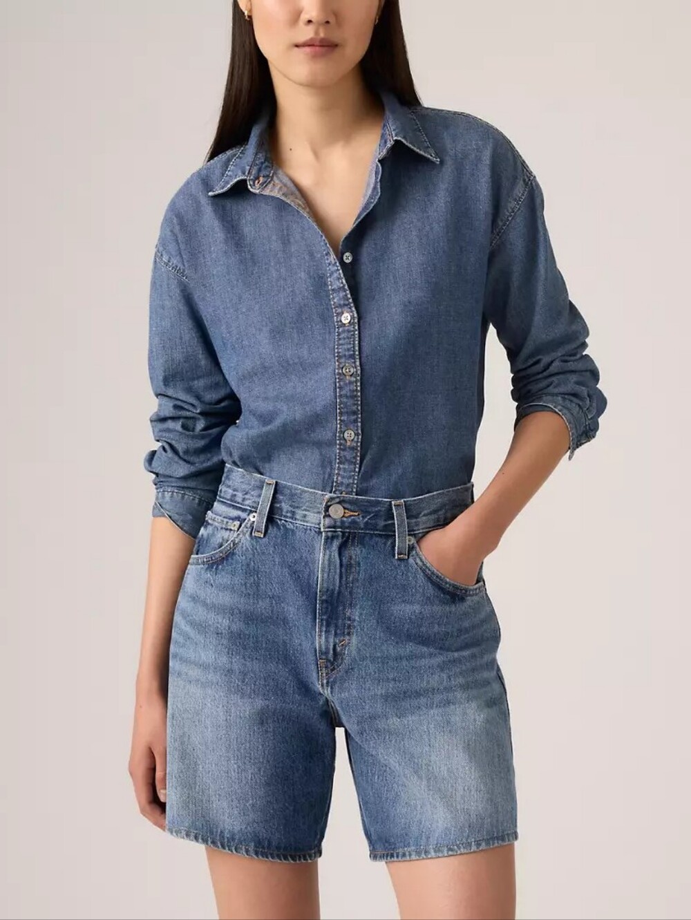 Levi's® Premium High Rise Baggy Women's Shorts in Medium Wash